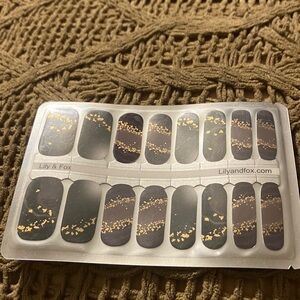 Lily & Fox 🦊 nail wraps